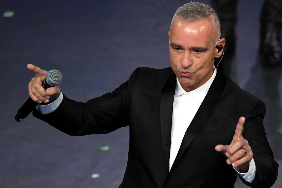 Eros Ramazzotti ringrazia il pubblico