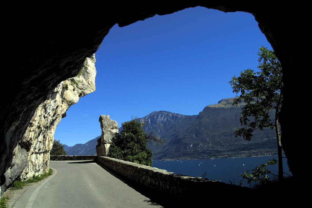 Strada della forra visuale