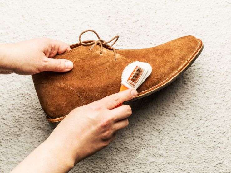metodo pulizia scarpe di camoscio