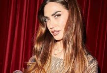 Melissa Satta in posa
