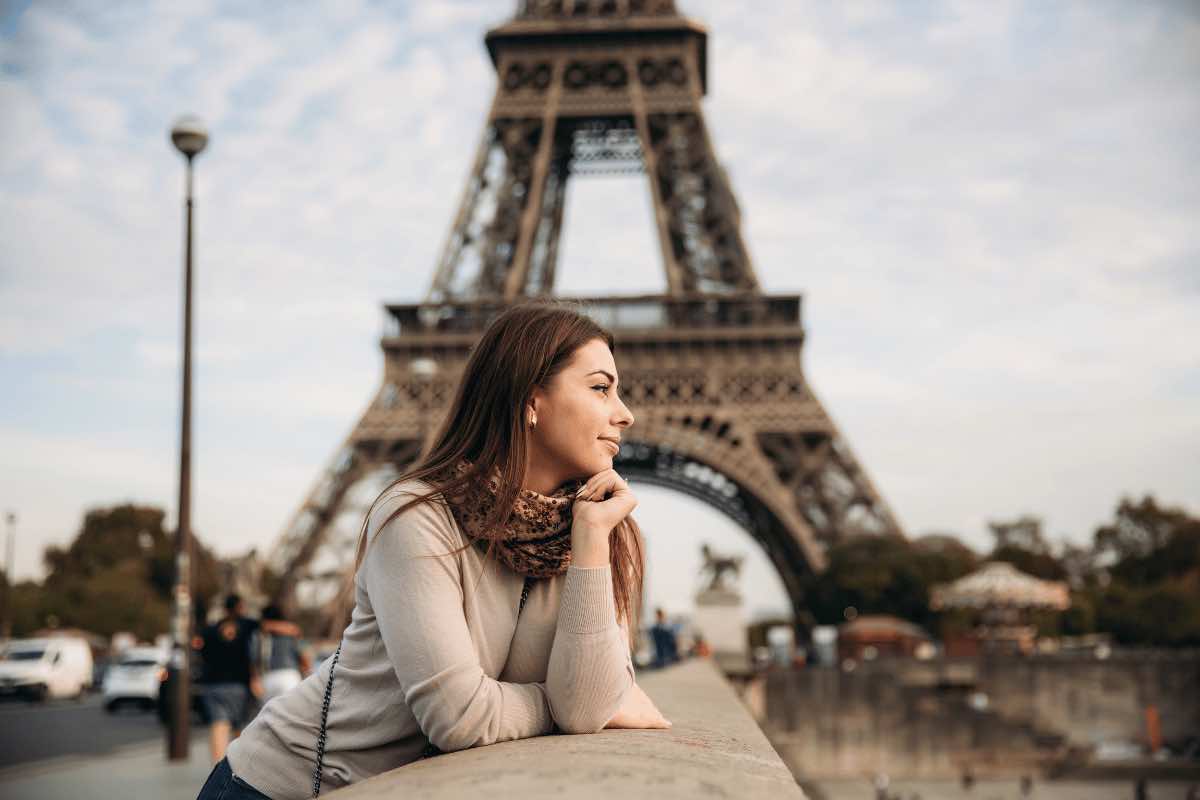 Torre Eiffel diventa più alta d'estate