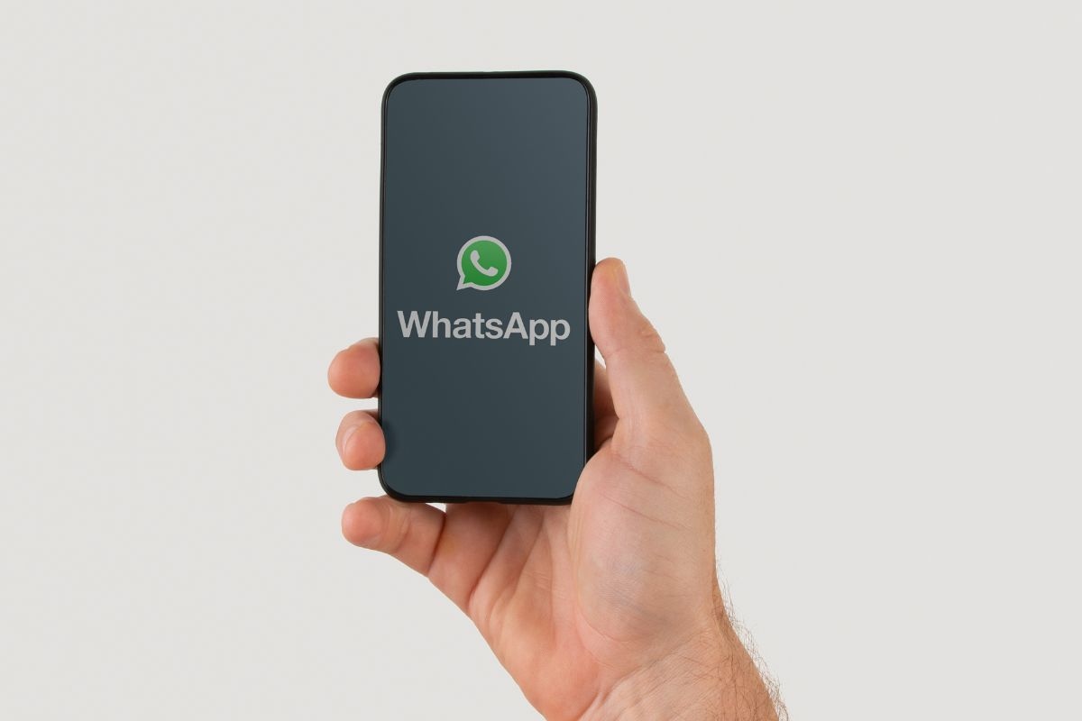 whatsapp come scoprire la posizione