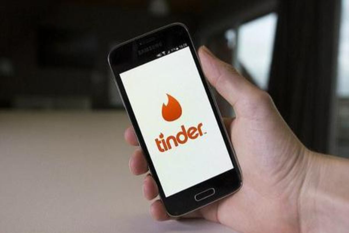 Come riconoscere le truffe su Tinder