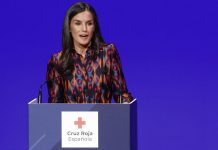 letizia spagna look incredibile