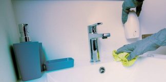 pulizia bagno trucco soluzione migliore prodotti naturali