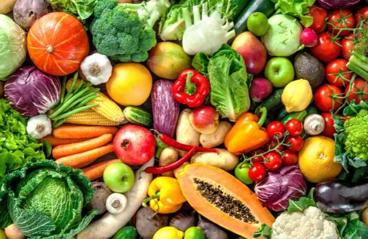 quanto frutta e verdura è bene mangiare