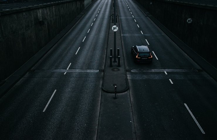 Autostrada, cos’è la corsia dinamica e qual è il suo impatto