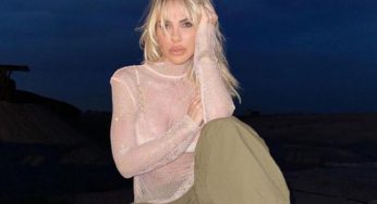 Ilary Blasi conquista la Sardegna con questo vestitino striminzito: il costo ti spiazzerà