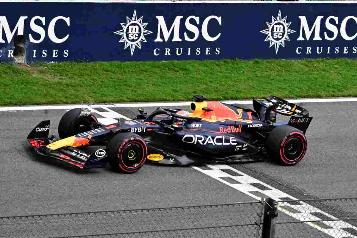 Verstappen attacca la F1