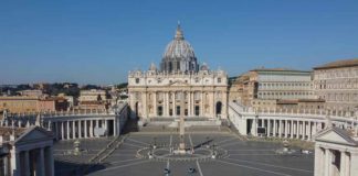 Vaticano, bancomat lingua non italiana