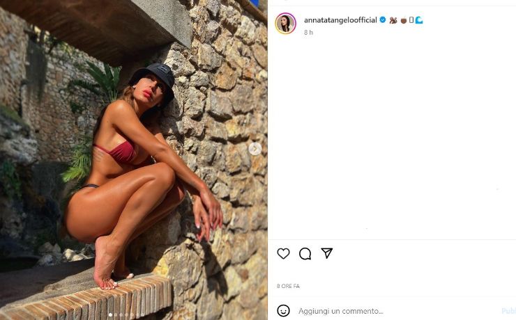 anna tatangelo in costume pazzesca