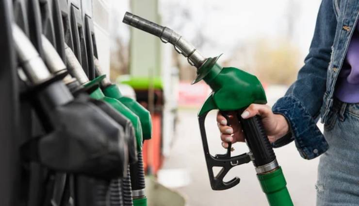 il carburante costa di meno in Sardegna