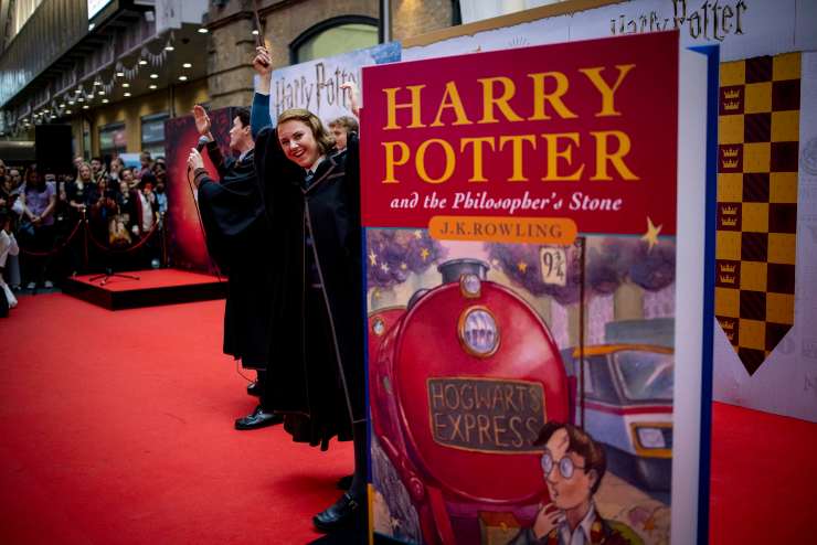 La stazione di King's Cross accoglie i fan di Harry Potter