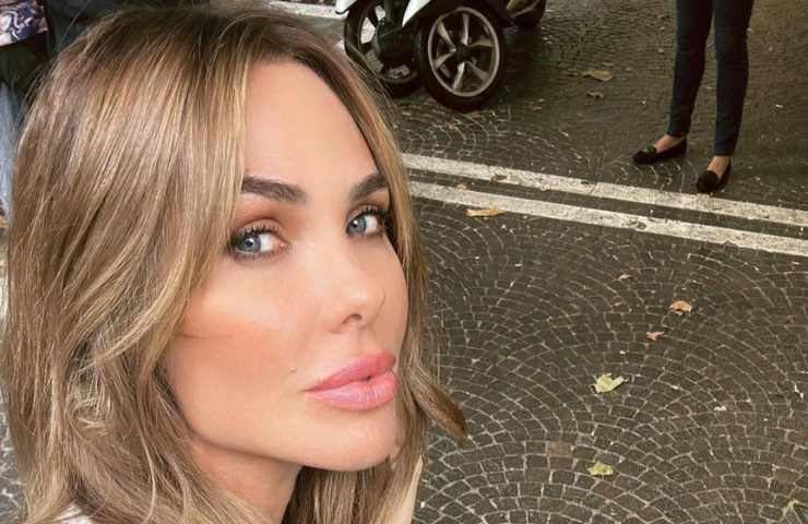 ilary Blasi cambio colore