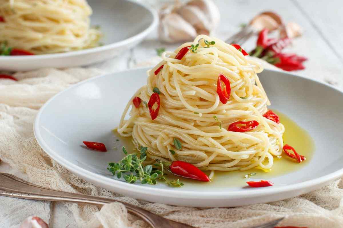 spaghetti mezzanotte ricetta